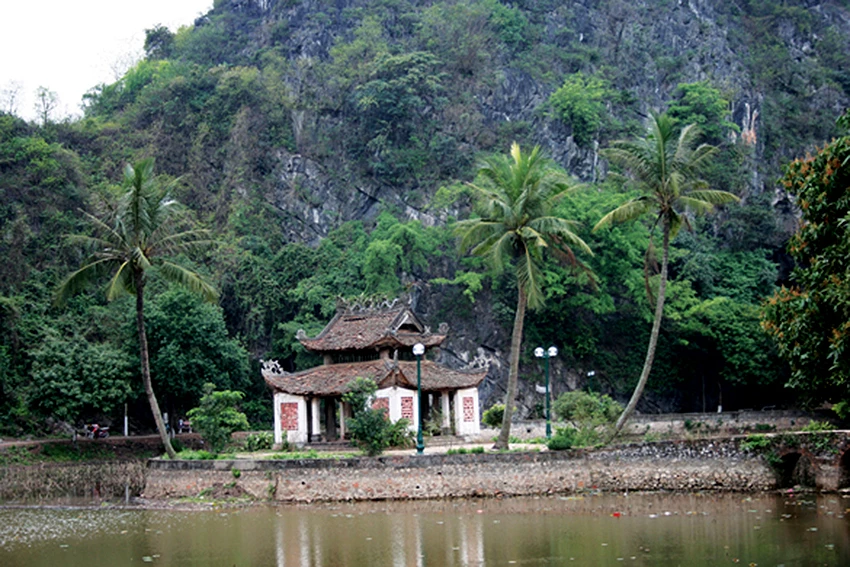 Những dấu tích lịch sử tại Núi Trầm