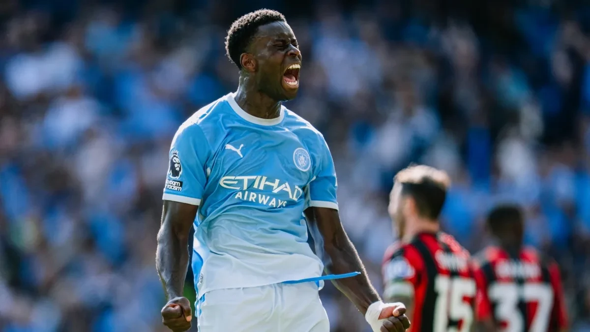 Marc Guéhi trong màu áo Manchester City