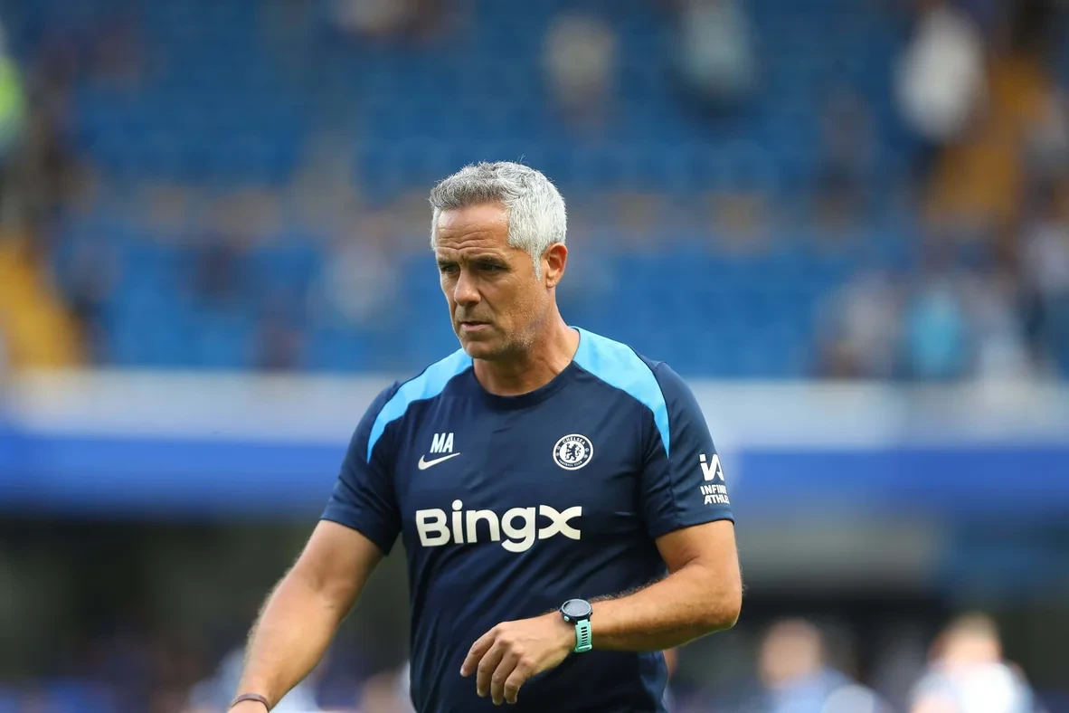 Alvarez trong thời gian làm việc ở Chelsea, ảnh tư liệu được El Desmarque sử dụng trong hồ sơ của ông.